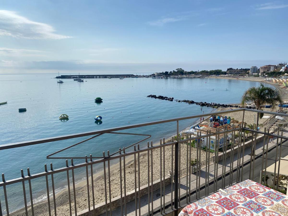 Appartement La Mansarda à Giardini-Naxos Extérieur photo