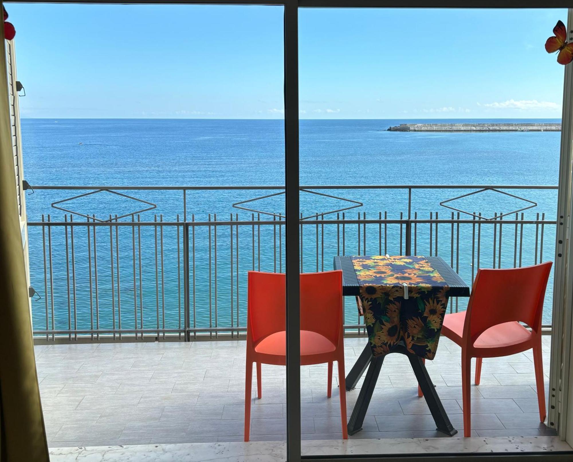 Appartement La Mansarda à Giardini-Naxos Extérieur photo