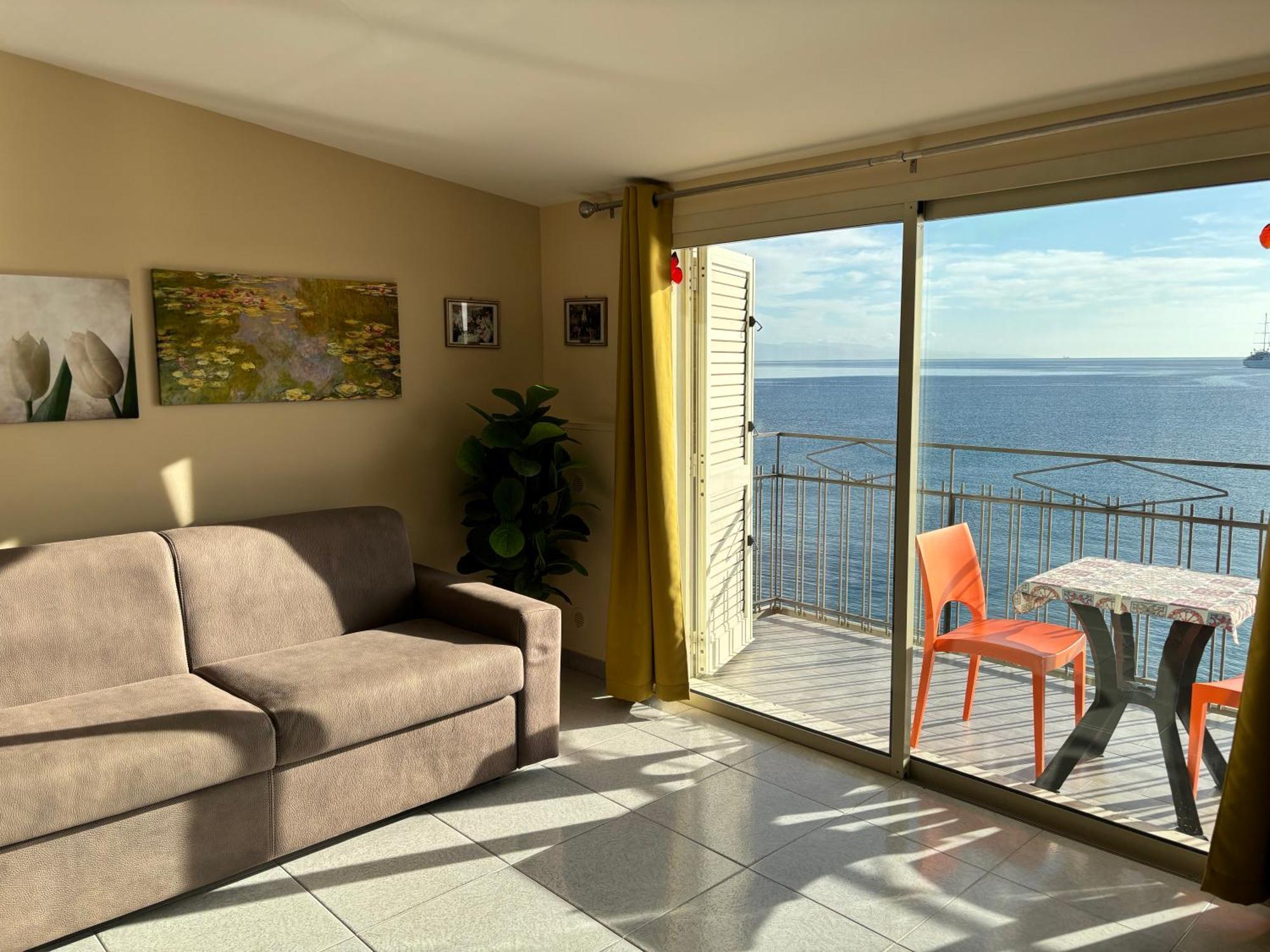 Appartement La Mansarda à Giardini-Naxos Extérieur photo